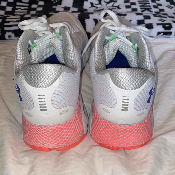 Men’s Under Armour Sneakers - Picture 5 of 9